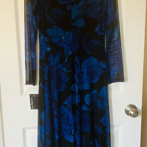 Floral dress in Blue! - Picture 4 of 6